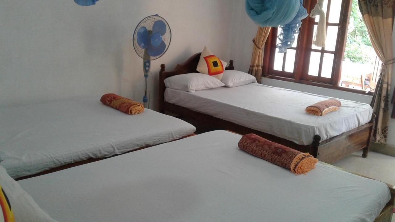 Peters Inn Ella Bagian luar foto